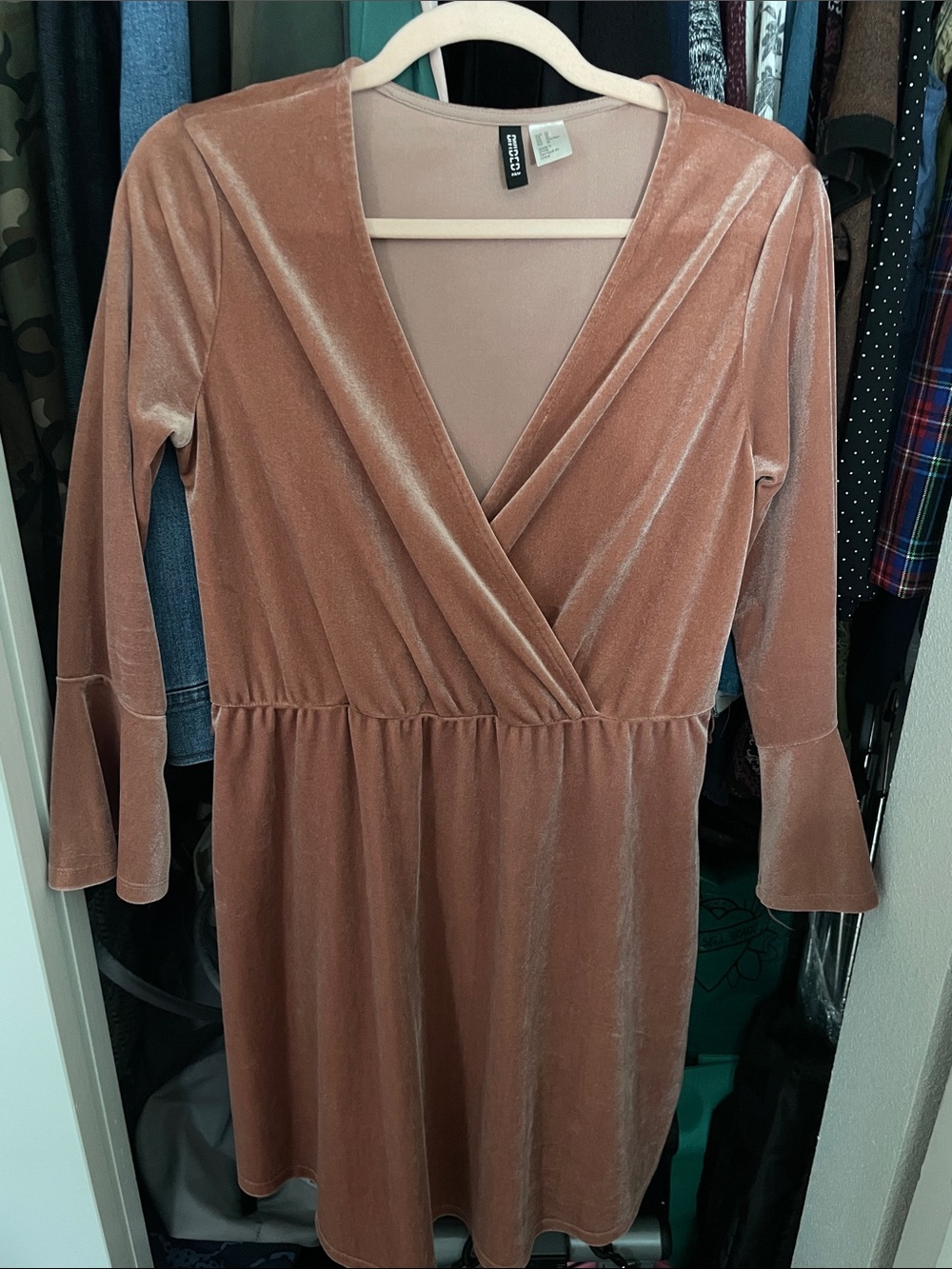 Velvet Wrap V Line Dress in Dusty Rose by Divided/H&M size 12 (M) Boho 90s